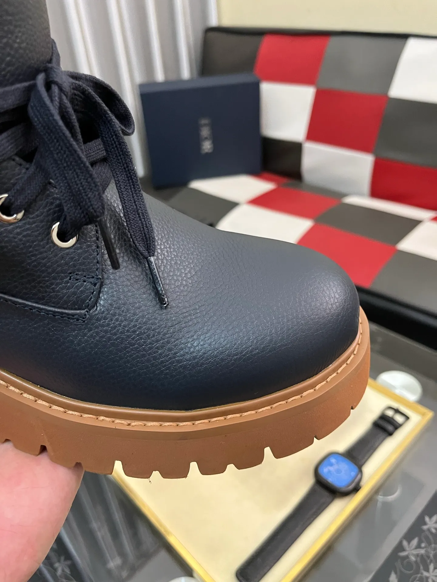 Men's shoes 💰: 560⌚️⌚️Dior top crafts Dior high-top boots counter synchronizes with the original factory configuration, original cowhide patchwork fabric imported from Italy, breathable and comfortable imported water-dyed cow lining, sole: original factory special original sole super comfortable, original factory with single goods high quality, you can enter and exit the counter at will, welcome to compare and synchronize with the counter, code number: 38-44